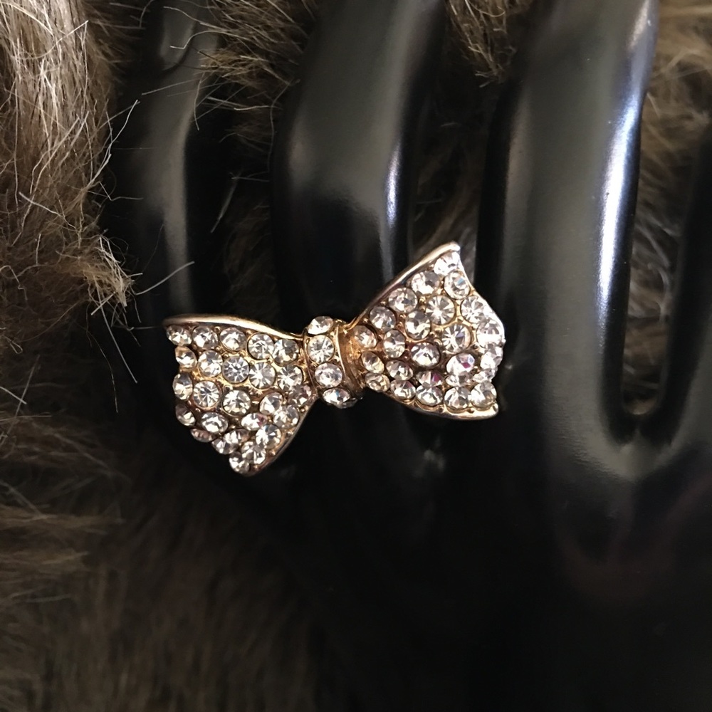 Vintage rhinestone bow ring size 6